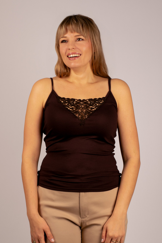 COCO - koszulka na cienkich ramiączkach z koronką przy dekolcie