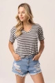 SERINA - lekka bluzka z wiskozy na krótki rękaw w ciemne paski