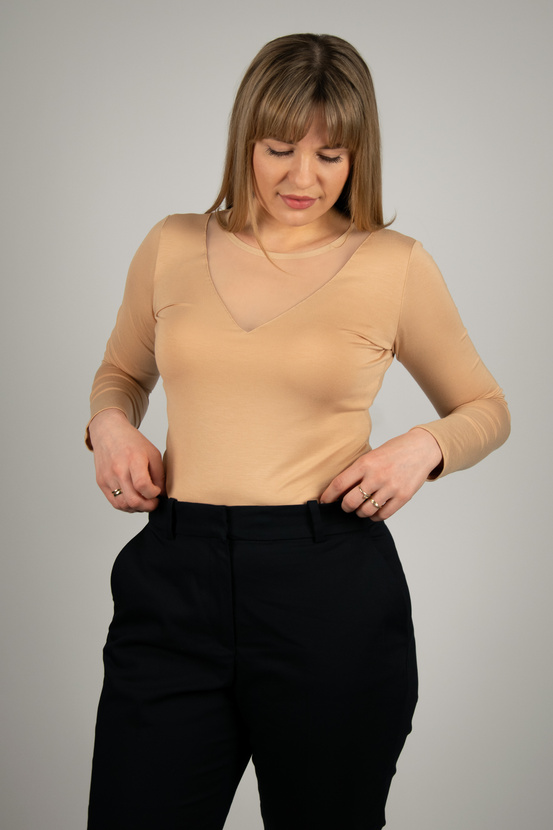 GINGER - bluzka z tiulowym detalem w kolorze beżowym