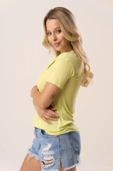 SERINA - lekka bluzka z wiskozy w kolorze limonkowym