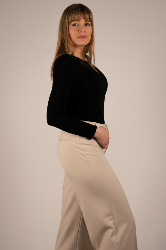 GINGER - bluzka z tiulowym detalem w kolorze czarnym